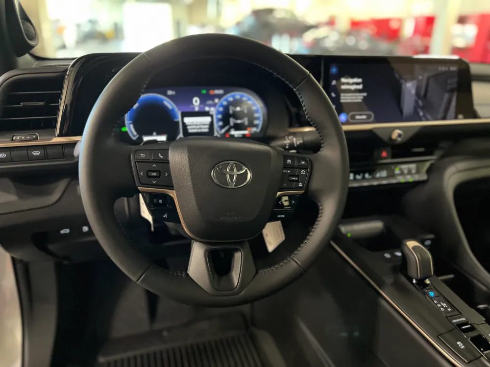 2023 toyota crown hybrid max platinum white 16